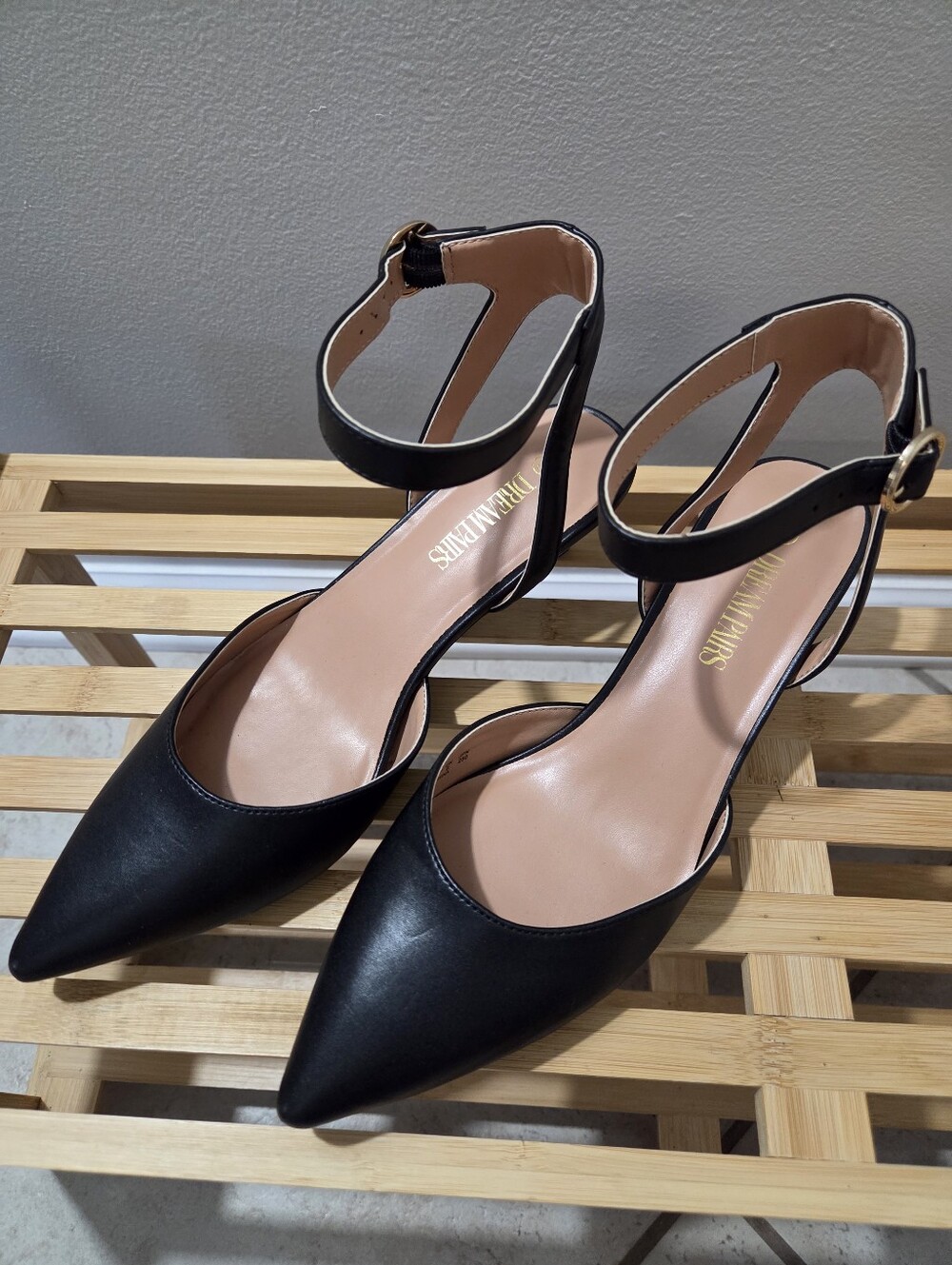 DREAM PAIRS Black Pointed Toe Ankle Strap Kitten Heels Size 8